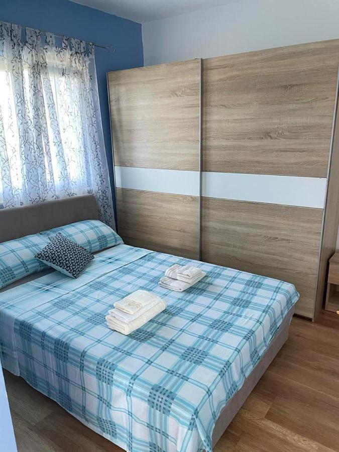 Oaza Mira Tisno Exterior foto